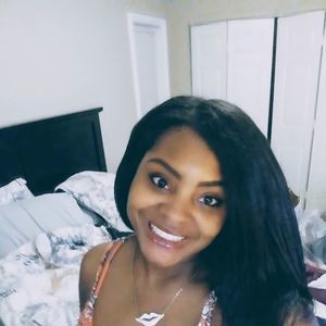 Meet your Posher, Samara